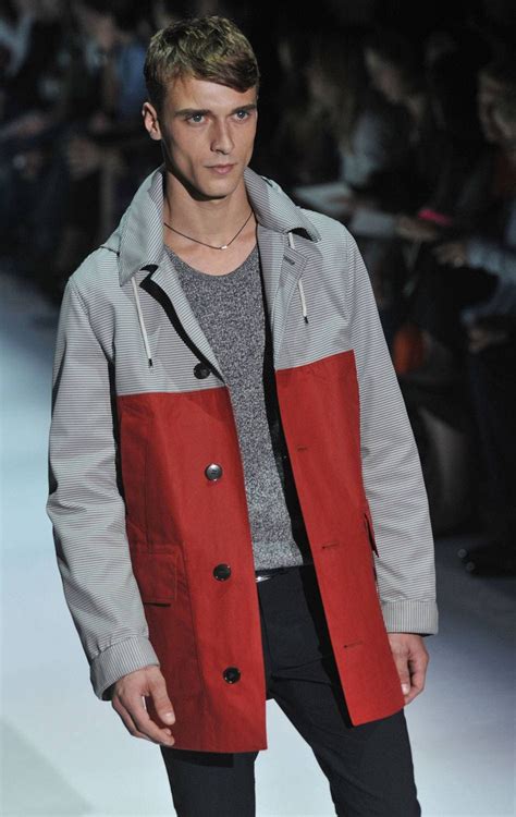 gucci 2011 summer|Gucci Men's Spring/Summer 2011 Runway Show .